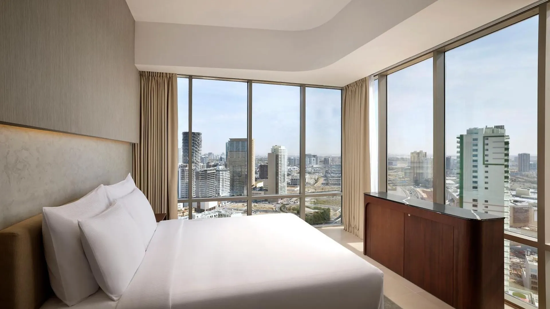 Hotel Local Dubai At Jumeirah Village Triangle