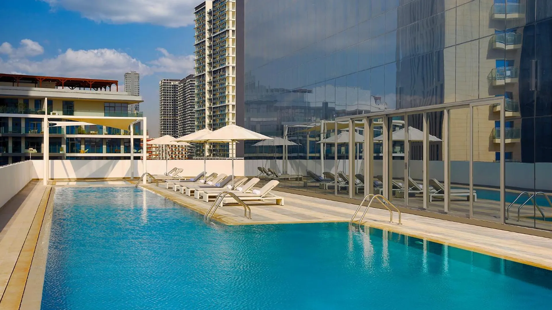 Hotel Local Dubai At Jumeirah Village Triangle
