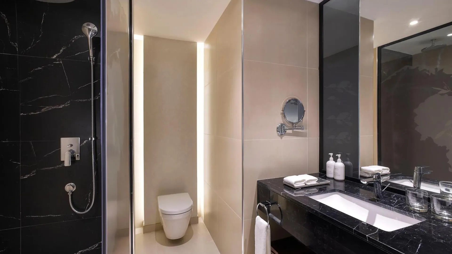 Hotel Local Dubai At Jumeirah Village Triangle United Arab Emirates