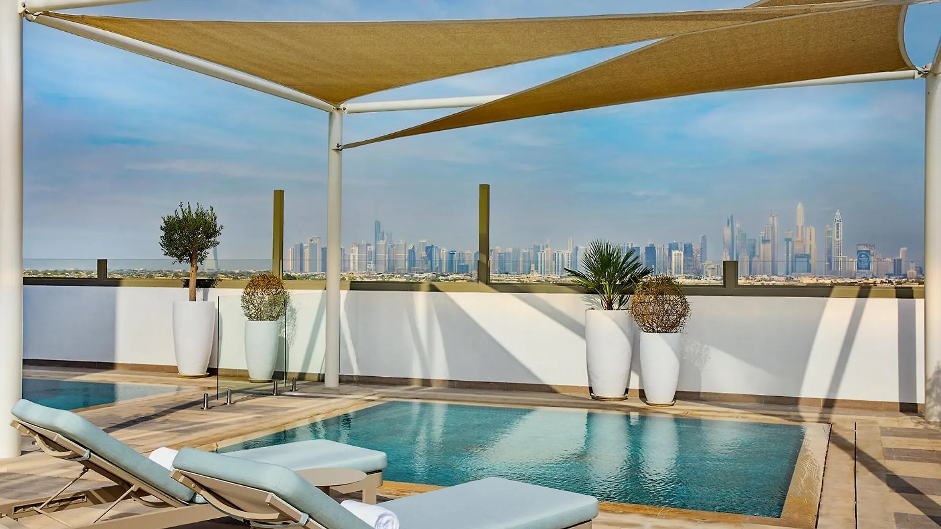Hotel Local Dubai At Jumeirah Village Triangle